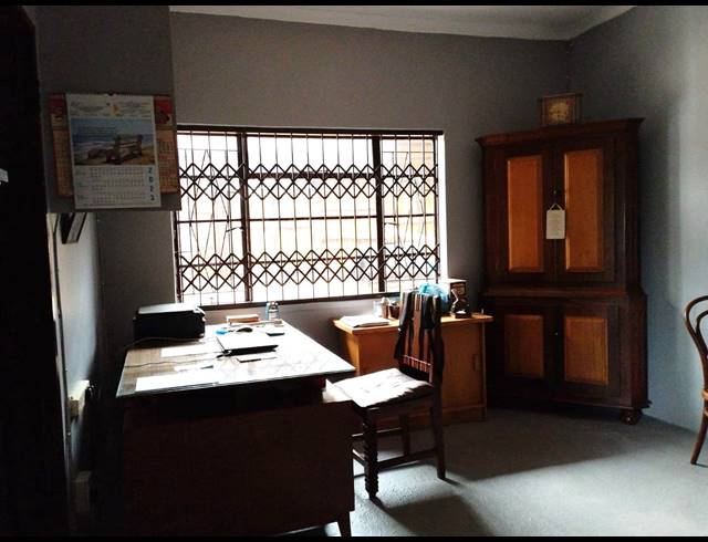 4 BEDROOM HOUSE FOR SALE IN HOUTKOP AH